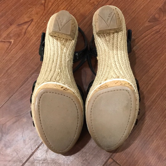 Prada heels - Picture 3 of 7